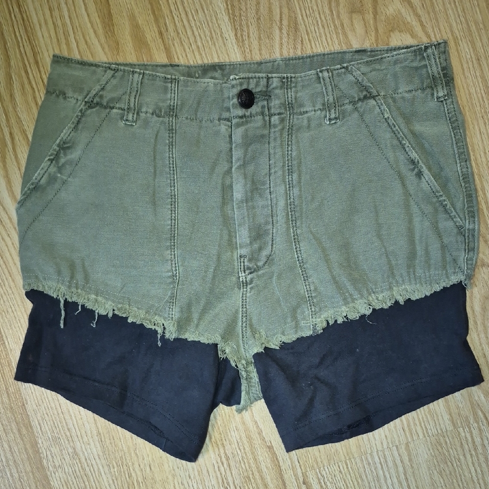 💥5/35 Free People Two-Tone Frayed Hem Shorts - Olive & Black Size 6